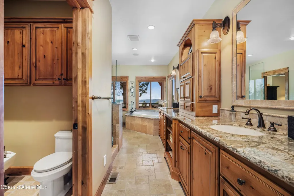 13277 S Ridgeview Loop Harrison ID 83833