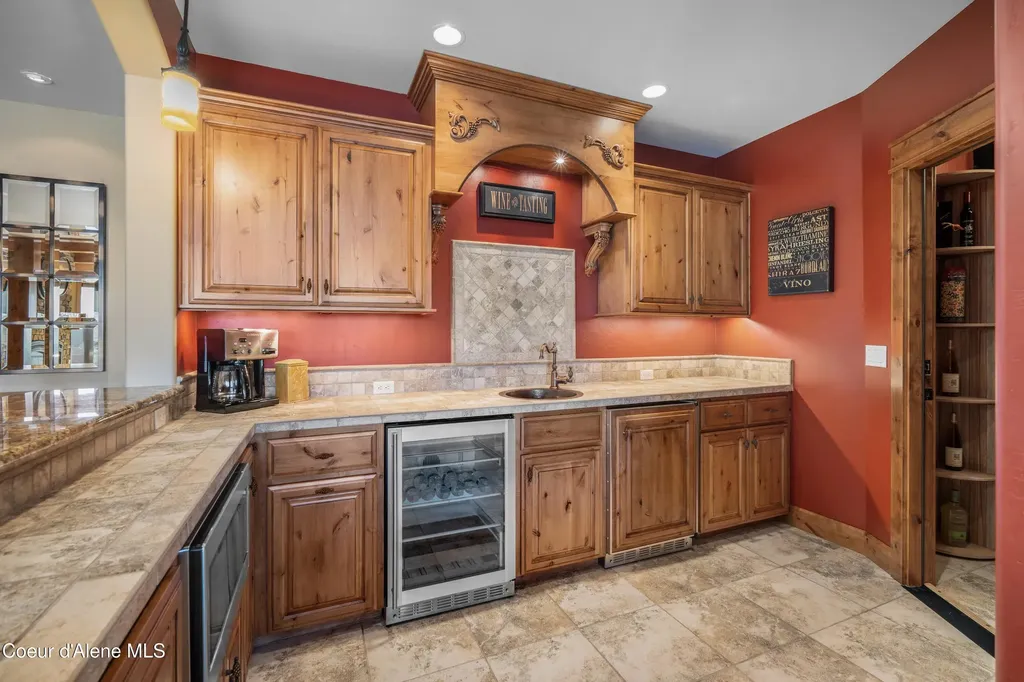 13277 S Ridgeview Loop Harrison ID 83833