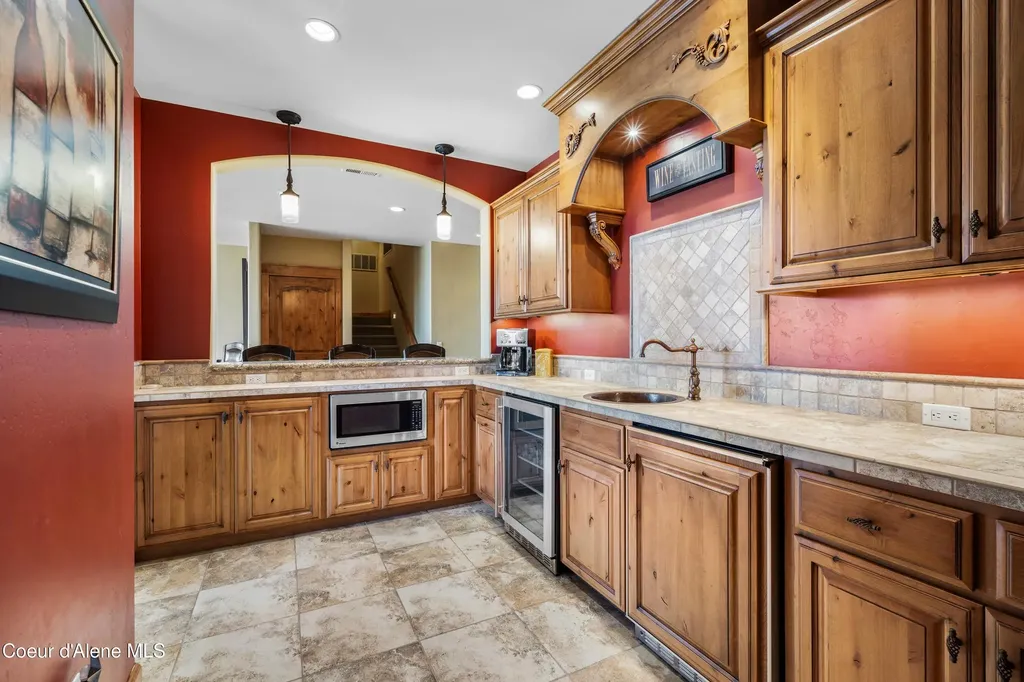 13277 S Ridgeview Loop Harrison ID 83833