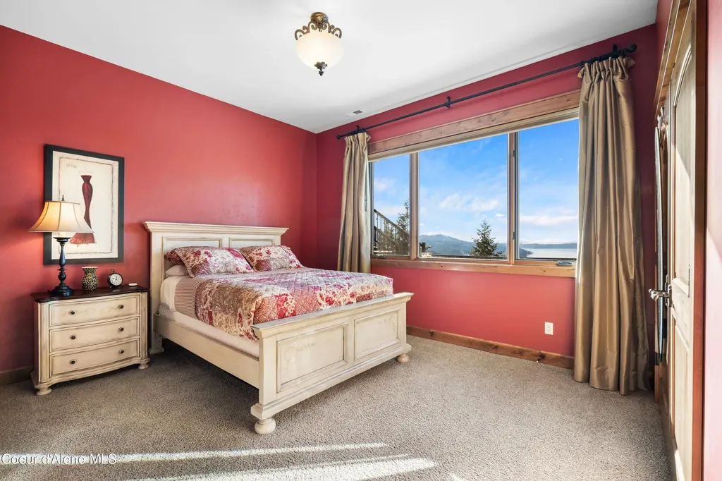 13277 S Ridgeview Loop Harrison ID 83833
