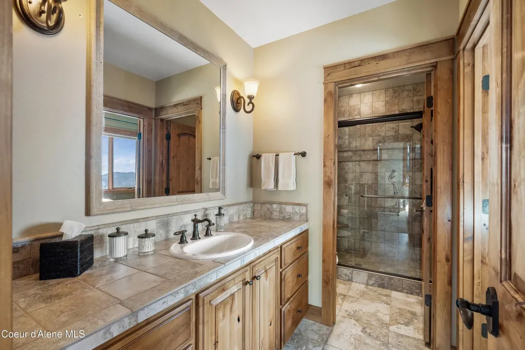 13277 S Ridgeview Loop Harrison ID 83833