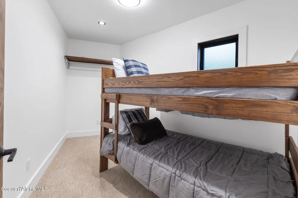 98 Chutes Lane Sandpoint ID 83864