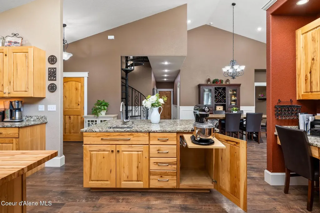 11605 N Boyer Road Sandpoint ID 83864