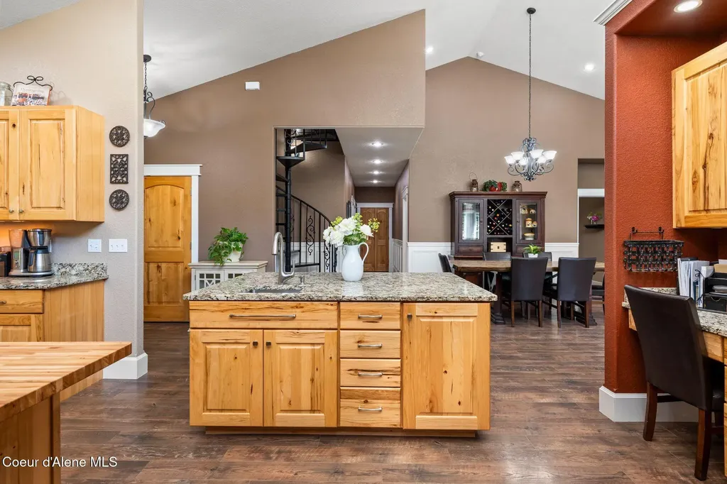11605 N Boyer Road Sandpoint ID 83864