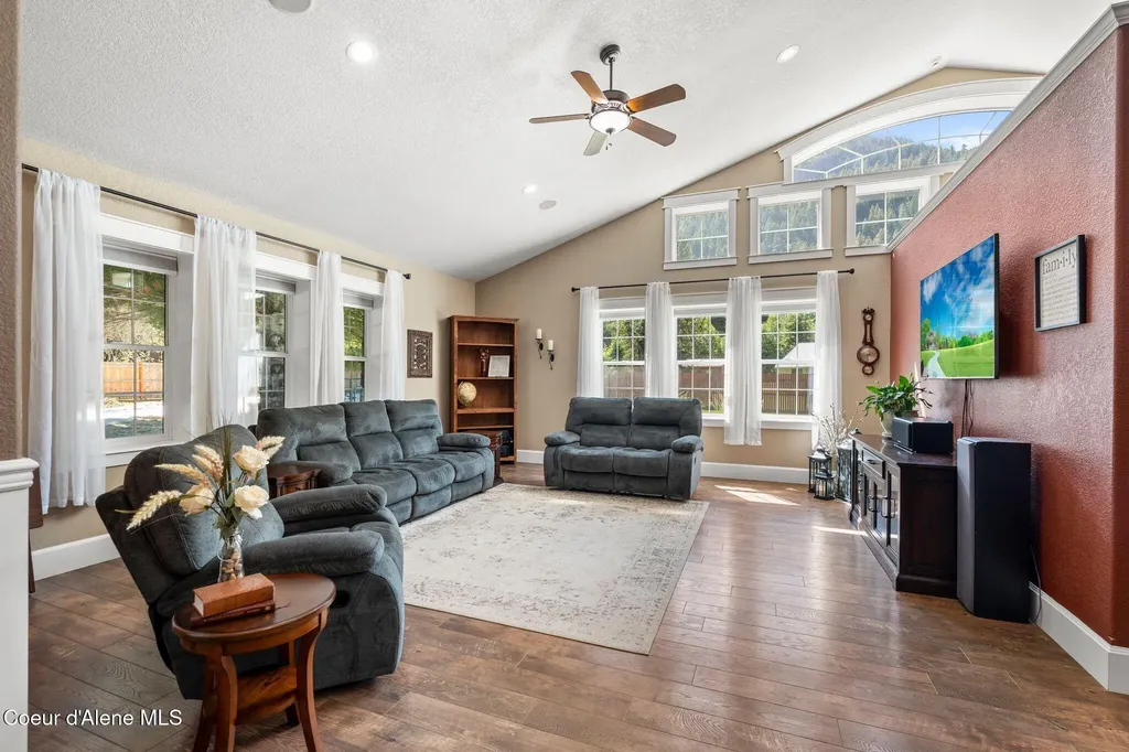 11605 N Boyer Road Sandpoint ID 83864