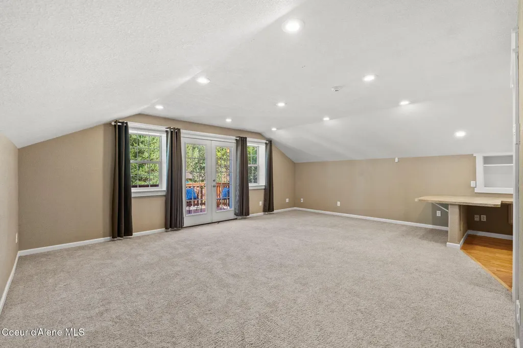 11605 N Boyer Road Sandpoint ID 83864