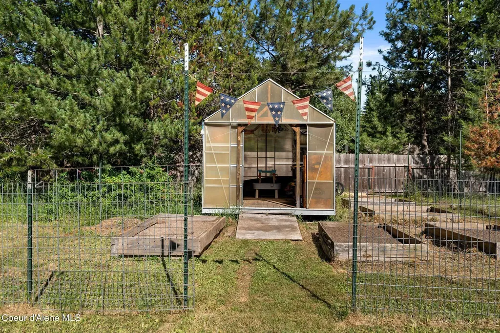 11605 N Boyer Road Sandpoint ID 83864