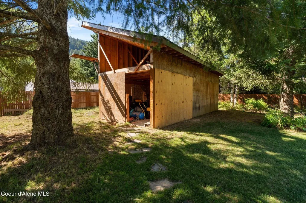 11605 N Boyer Road Sandpoint ID 83864