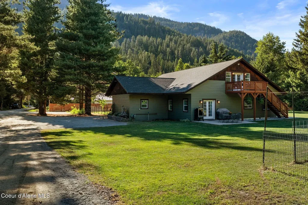 11605 N Boyer Road Sandpoint ID 83864