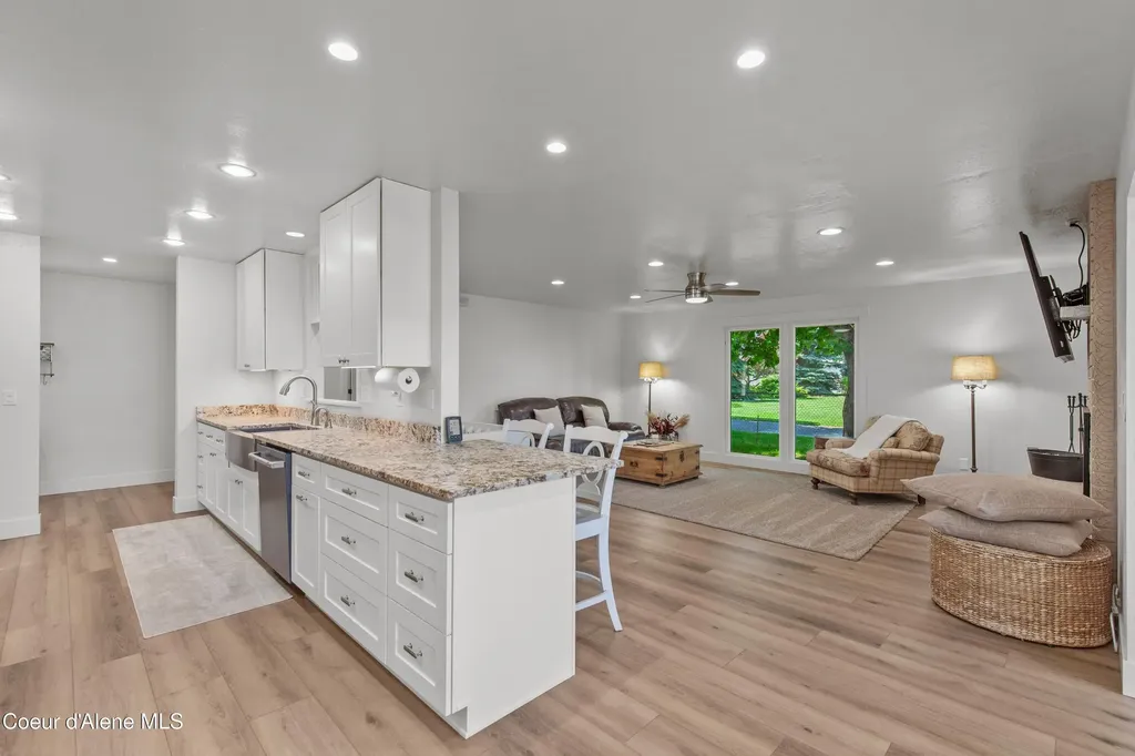 1323 E Deerhaven Avenue Dalton Gardens ID 83815