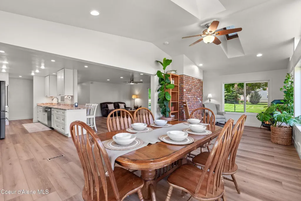 1323 E Deerhaven Avenue Dalton Gardens ID 83815