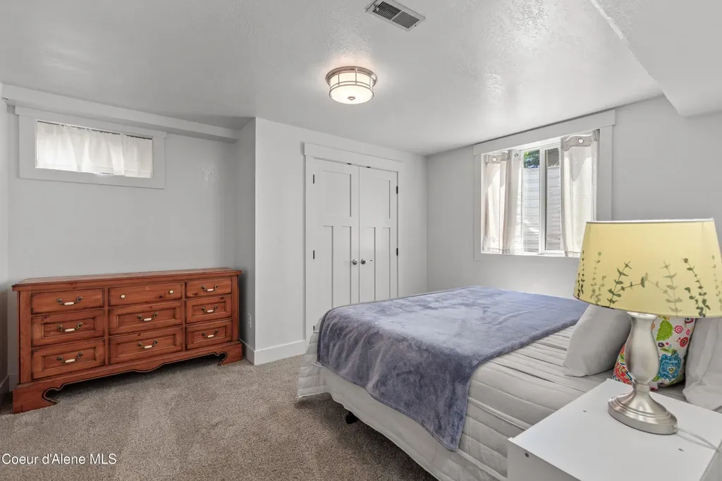 1323 E Deerhaven Avenue Dalton Gardens ID 83815