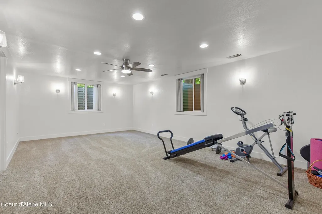 1323 E Deerhaven Avenue Dalton Gardens ID 83815