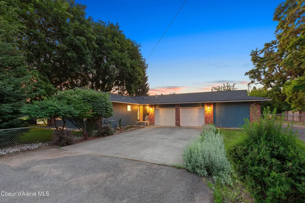 1323 E Deerhaven Avenue Dalton Gardens ID 83815
