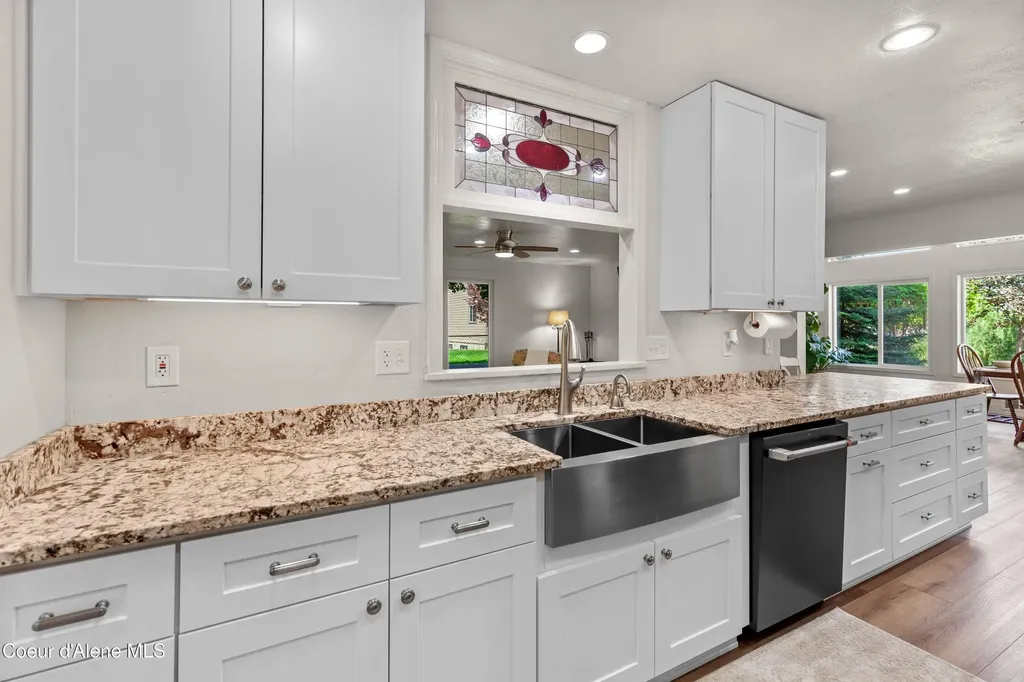 1323 E Deerhaven Avenue Dalton Gardens ID 83815