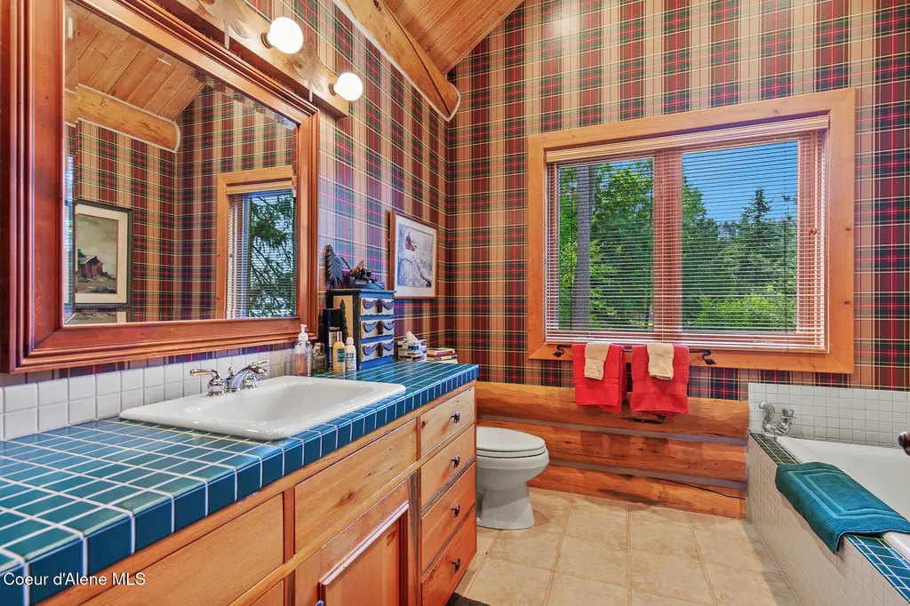 9247 N Hart Lane Hayden ID 83835