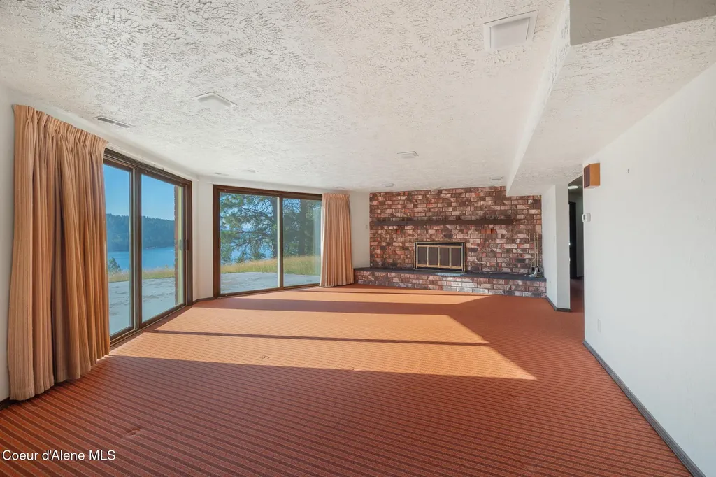 20769 S Highway 97 Harrison ID 83833