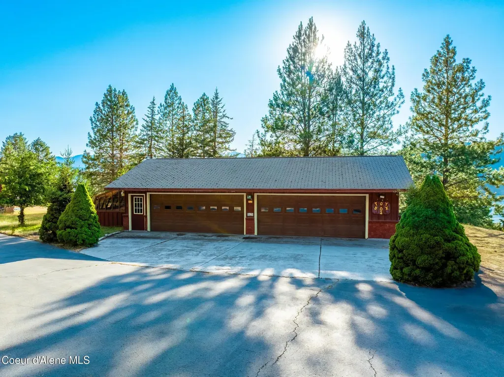 20769 S Highway 97 Harrison ID 83833