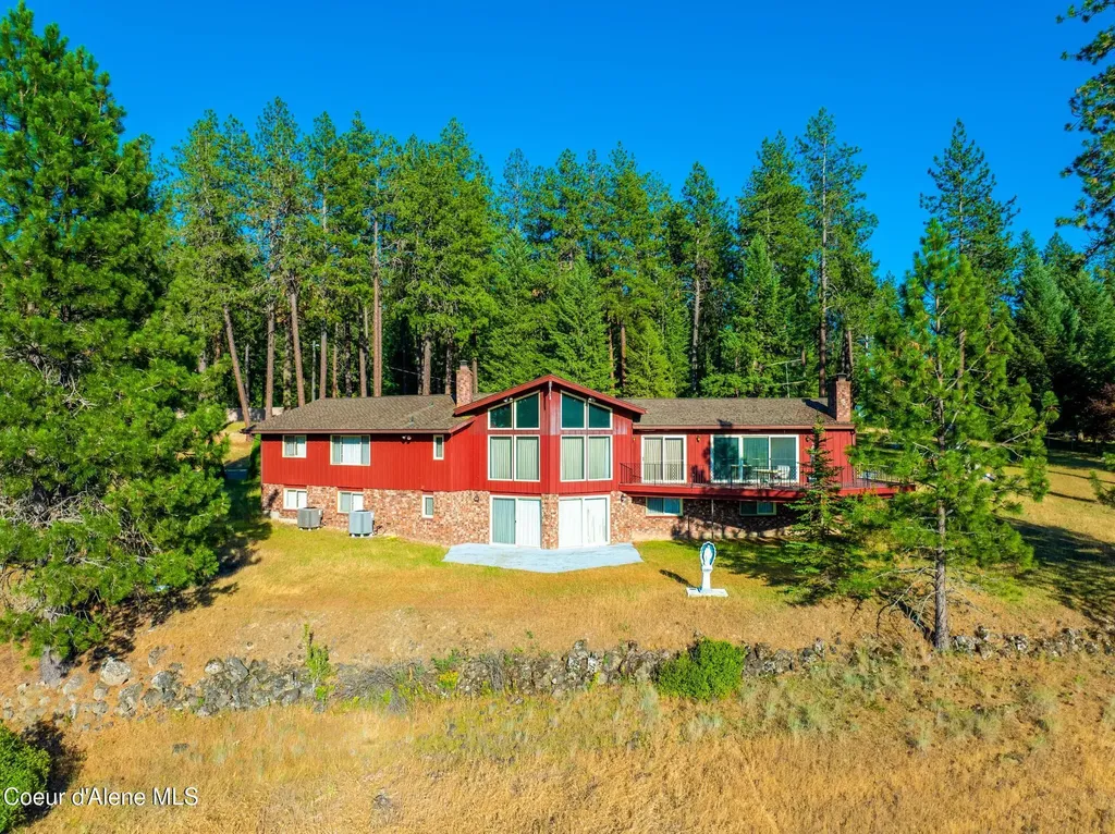 20769 S Highway 97 Harrison ID 83833