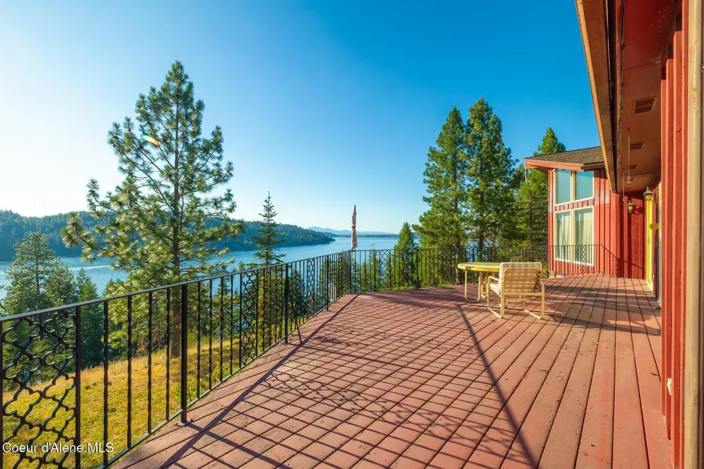 20769 S Highway 97 Harrison ID 83833