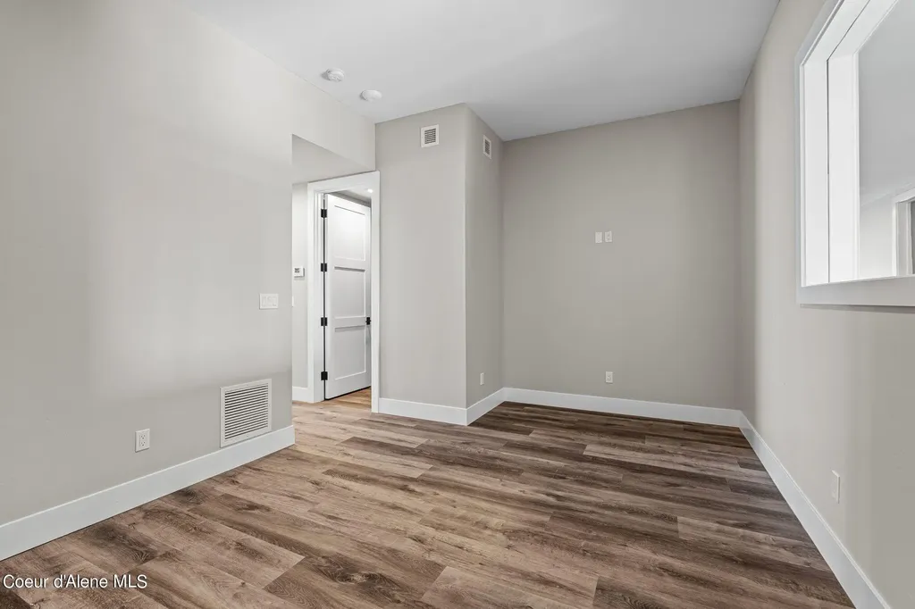802 Sandpoint Avenue Sandpoint ID 83864