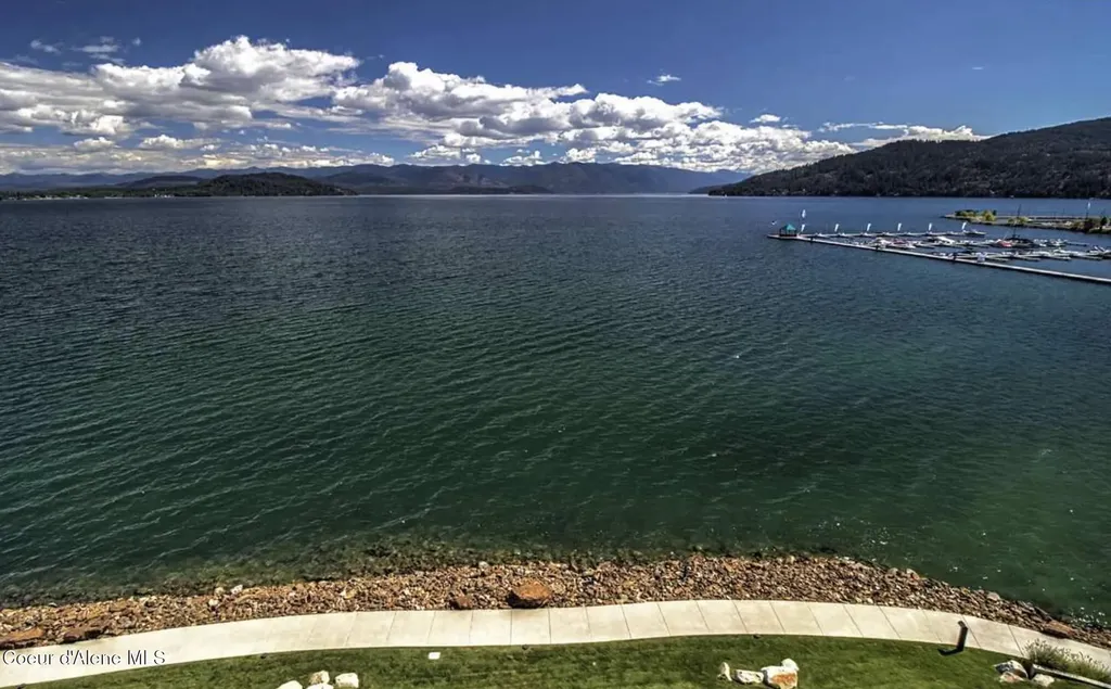 802 Sandpoint Avenue Sandpoint ID 83864