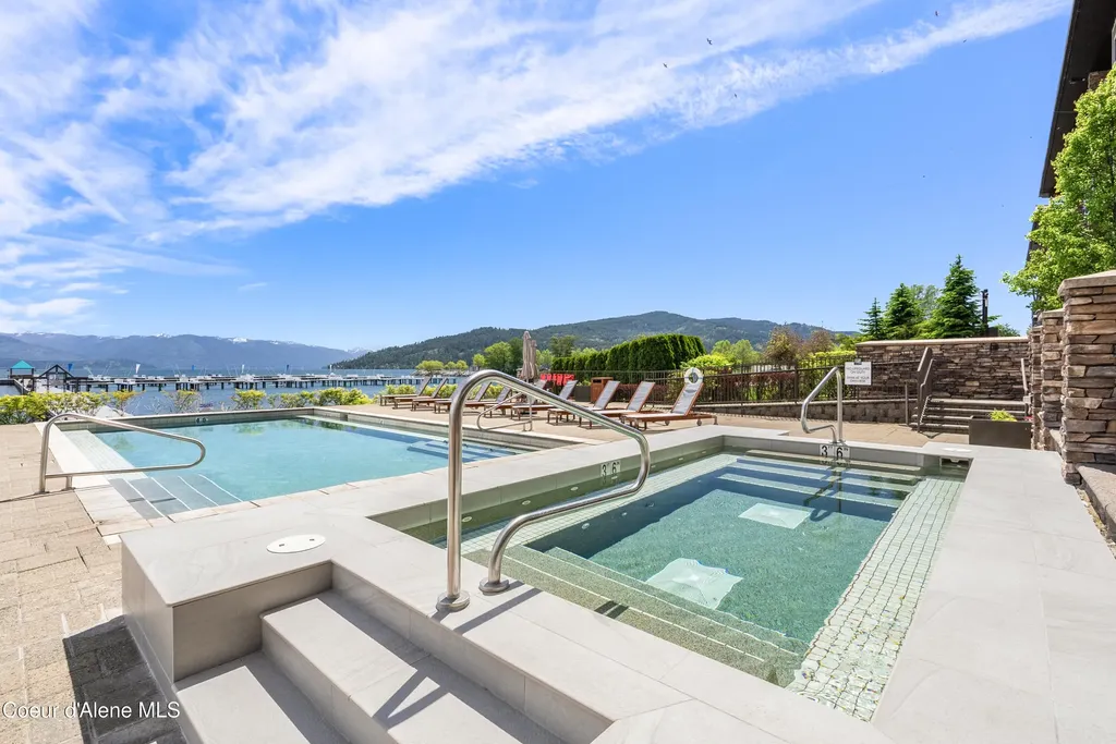 802 Sandpoint Avenue Sandpoint ID 83864