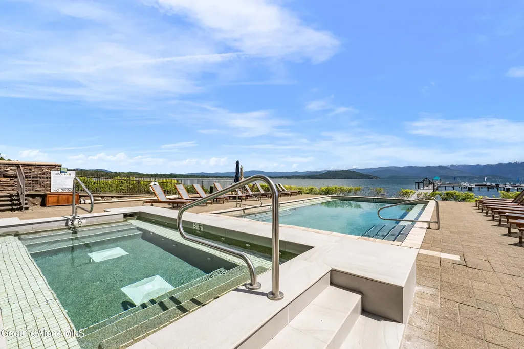 802 Sandpoint Avenue Sandpoint ID 83864