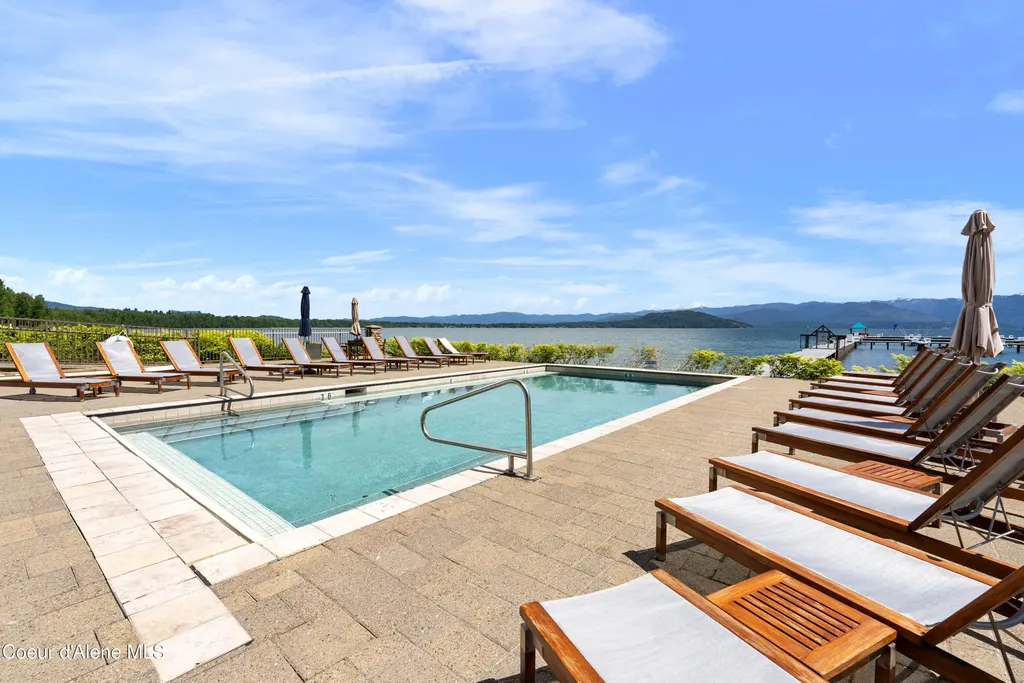 802 Sandpoint Avenue Sandpoint ID 83864