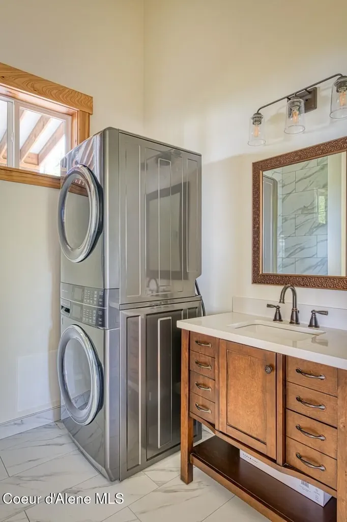 395 Rincon Drive Sandpoint ID 83864