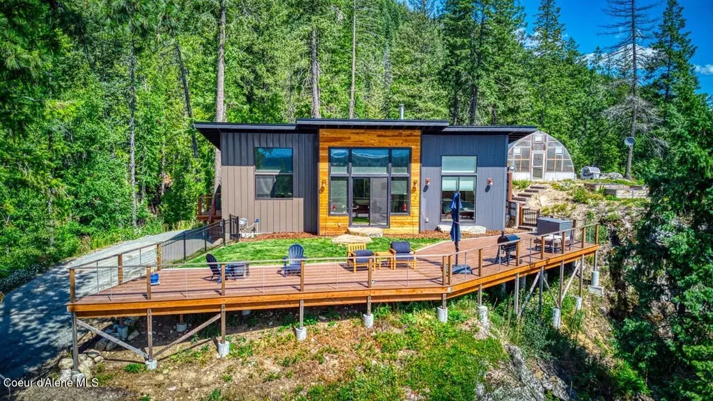 395 Rincon Drive Sandpoint ID 83864