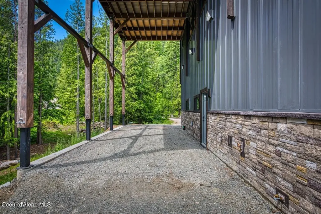 395 Rincon Drive Sandpoint ID 83864