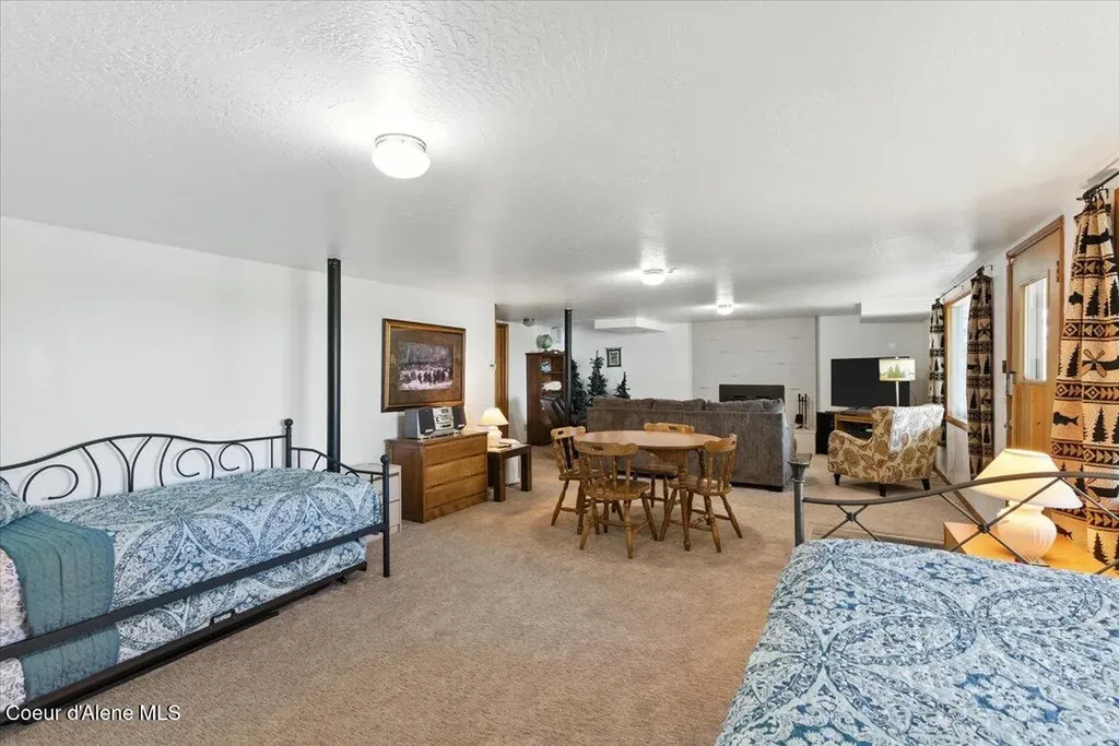 2525 E Upper Hayden Lake Road Hayden ID 83835