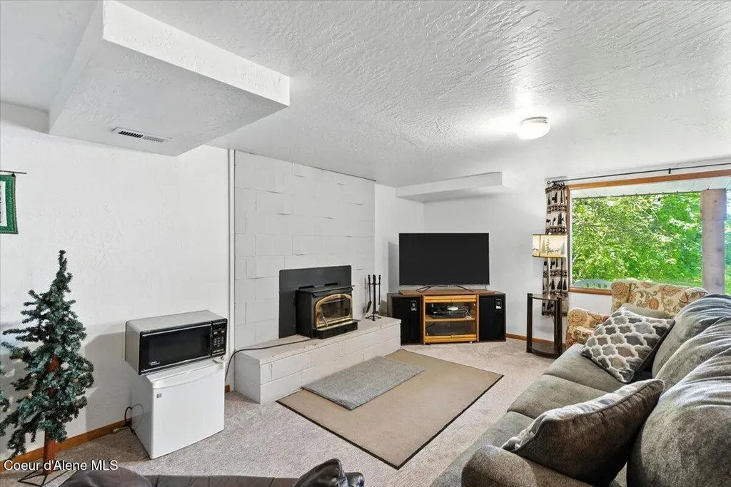 2525 E Upper Hayden Lake Road Hayden ID 83835