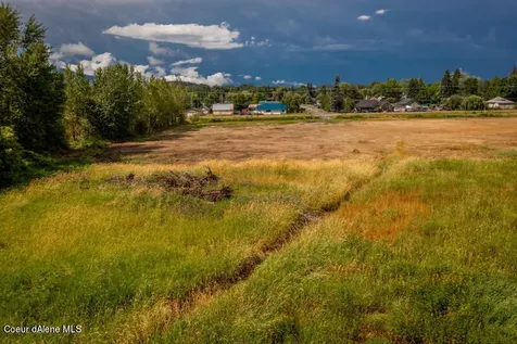 32056 Highway 200 Kootenai ID 83840
