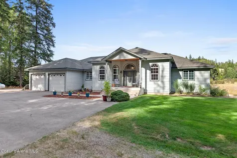 807 Sagle Creek Road Sagle ID 83860
