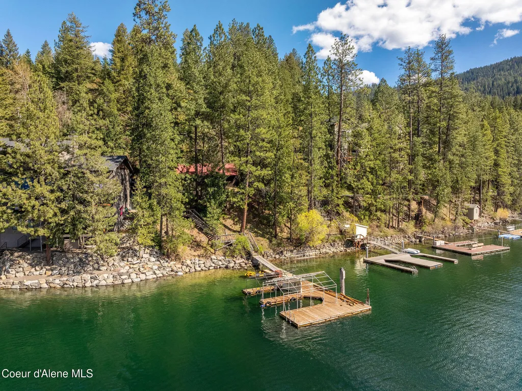 4404 E Hayden Lake Road Hayden ID 83835