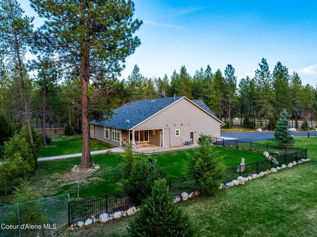5867 W Sparrowhawk Drive Rathdrum ID 83858