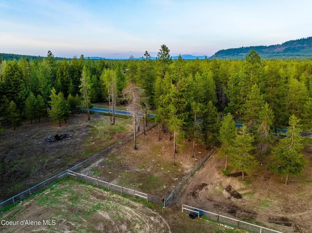 5867 W Sparrowhawk Drive Rathdrum ID 83858