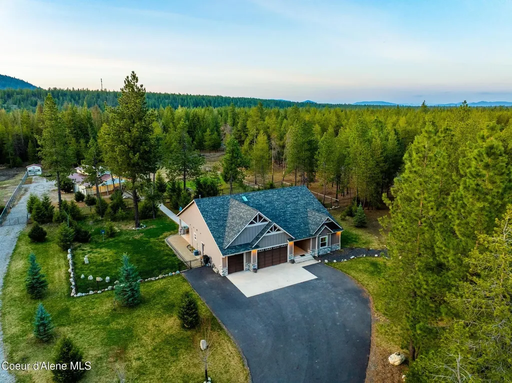 5867 W Sparrowhawk Drive Rathdrum ID 83858