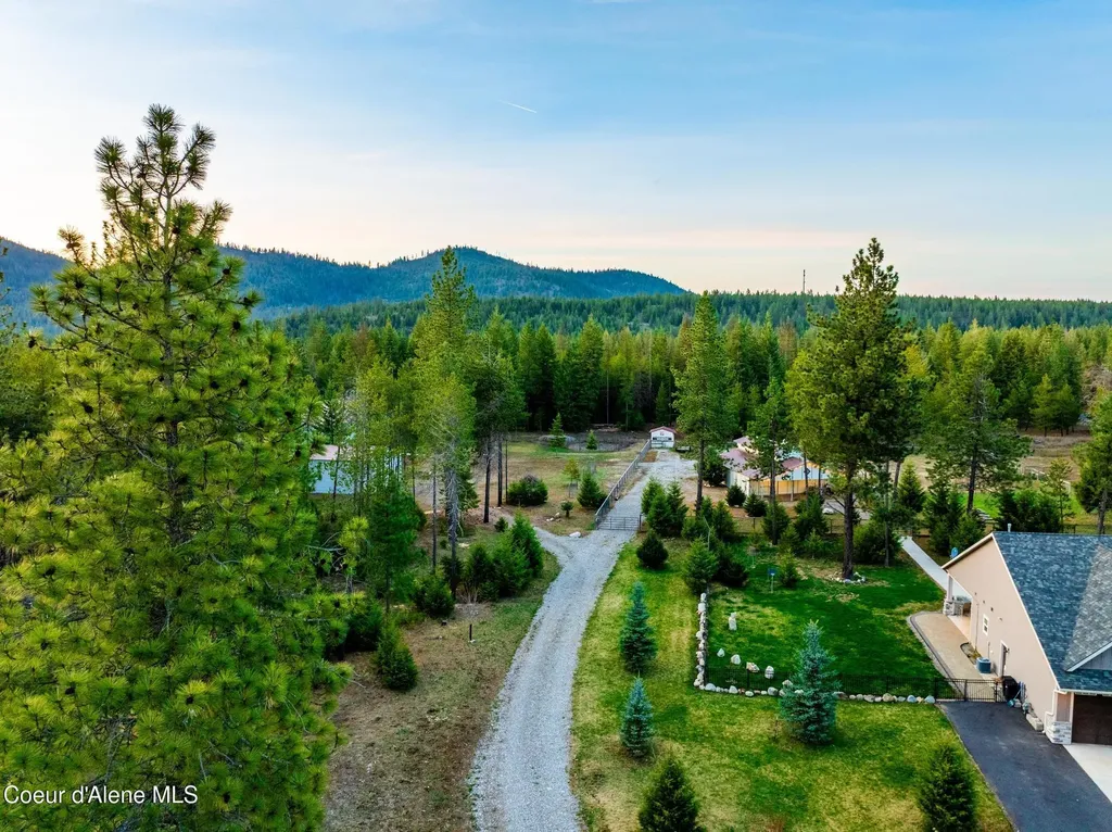 5867 W Sparrowhawk Drive Rathdrum ID 83858