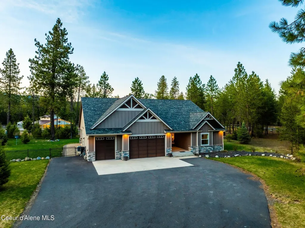 5867 W Sparrowhawk Drive Rathdrum ID 83858