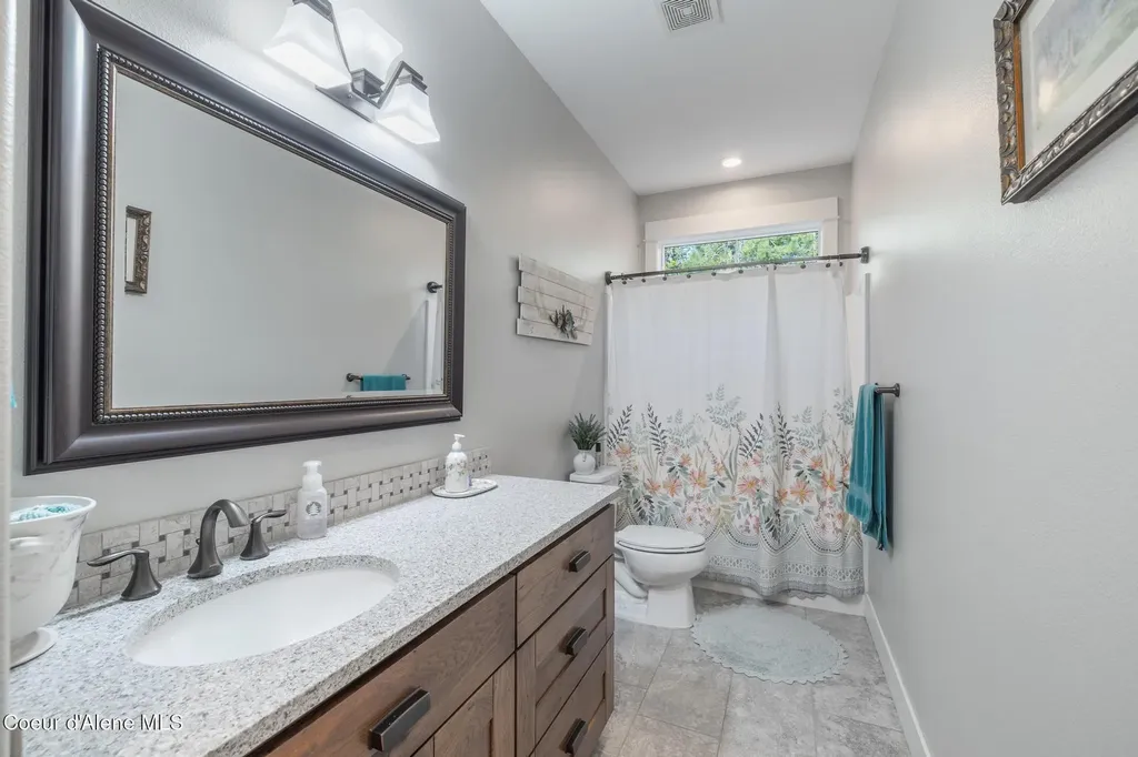 5867 W Sparrowhawk Drive Rathdrum ID 83858
