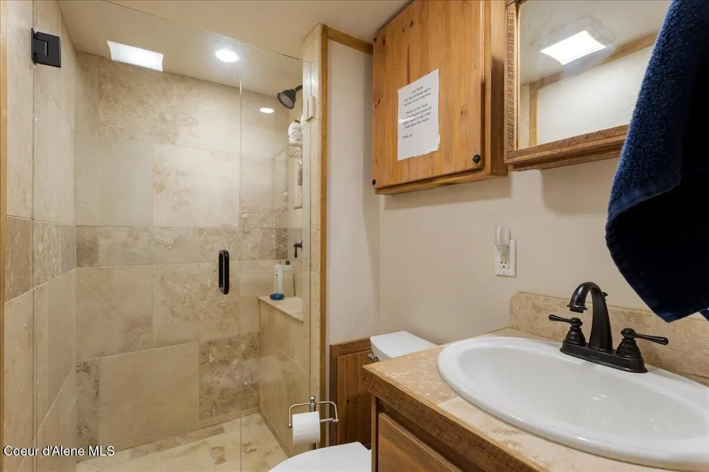 197 Mogul Hill, Unit 6 Sandpoint ID 83864