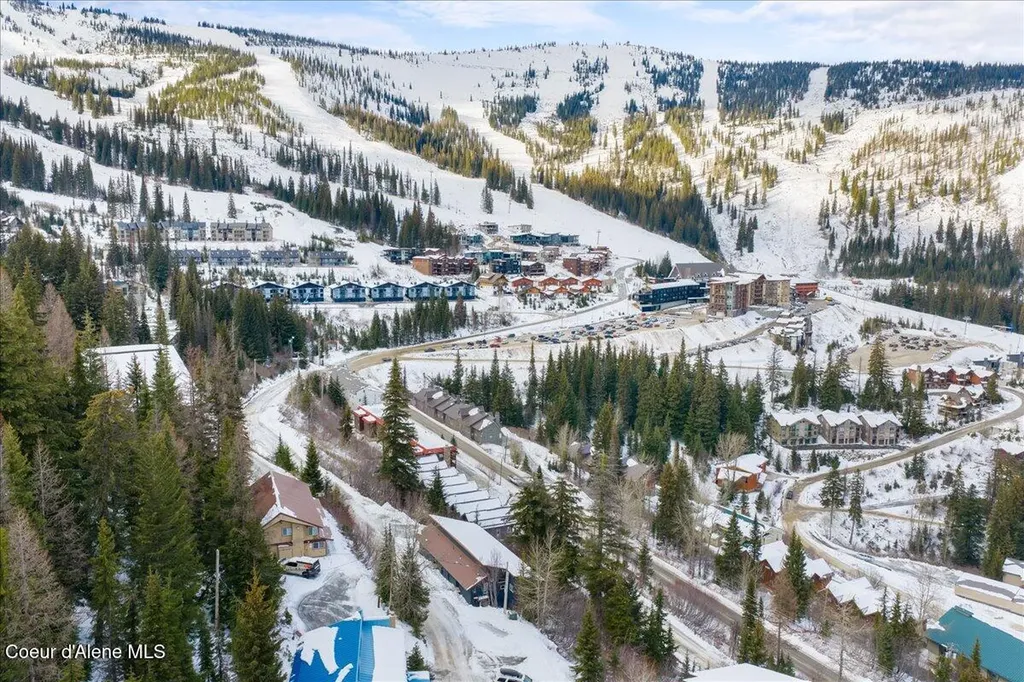 197 Mogul Hill, Unit 6 Sandpoint ID 83864