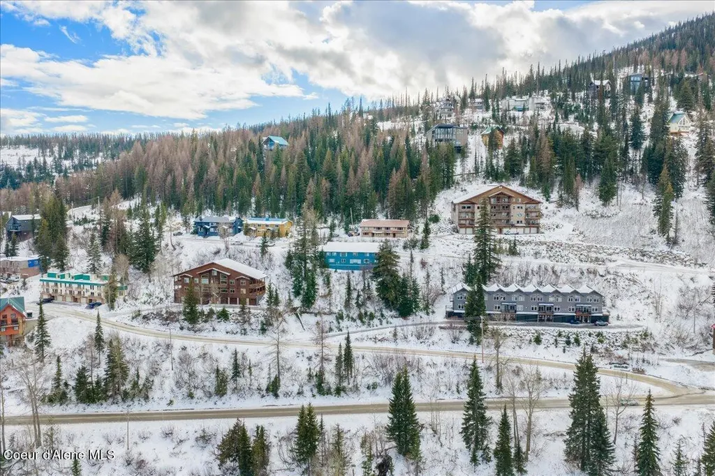 197 Mogul Hill, Unit 6 Sandpoint ID 83864