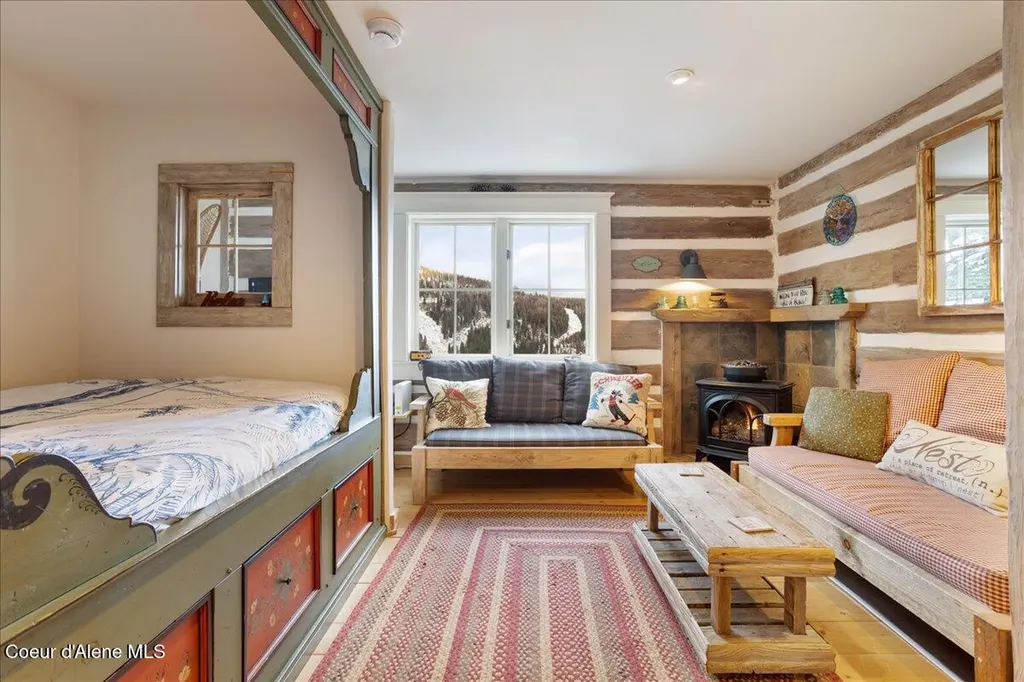197 Mogul Hill, Unit 6 Sandpoint ID 83864