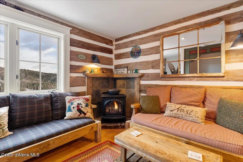 197 Mogul Hill, Unit 6 Sandpoint ID 83864