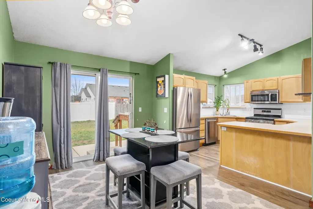 2325 N Mackenzie Drive Post Falls ID 83854