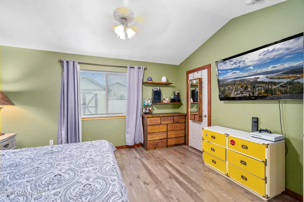 2325 N Mackenzie Drive Post Falls ID 83854